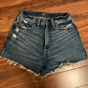 Abercrombie and Fitch Annie high rise short